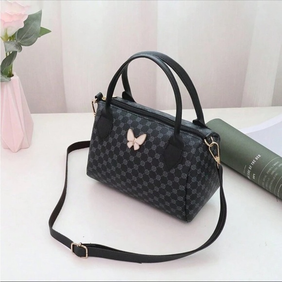 ⚠️Clearance Butterfly Cylindrical Crossbody Bag Black /White /Pink /Blue /Brown - Picture 4 of 12